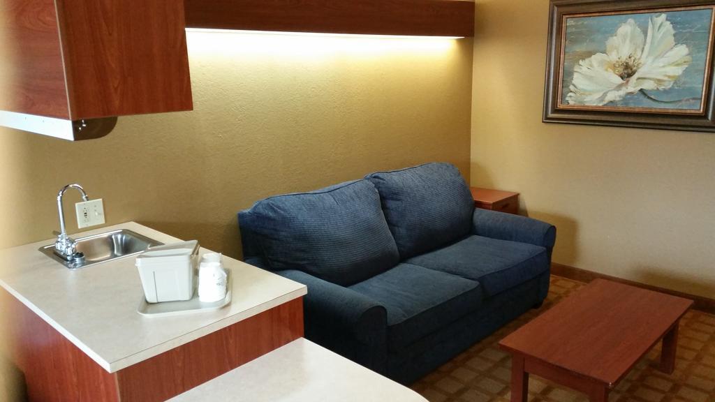 Microtel Inn & Suites By Wyndham Старквил Екстериор снимка