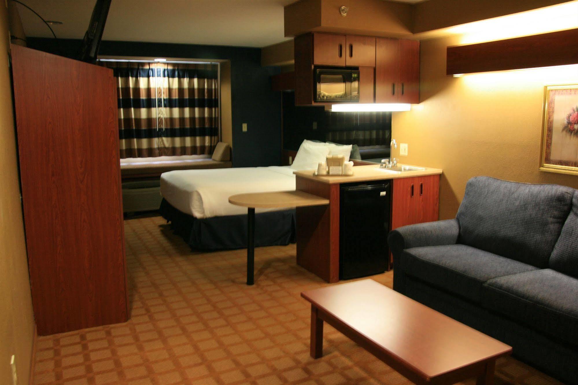 Microtel Inn & Suites By Wyndham Старквил Екстериор снимка