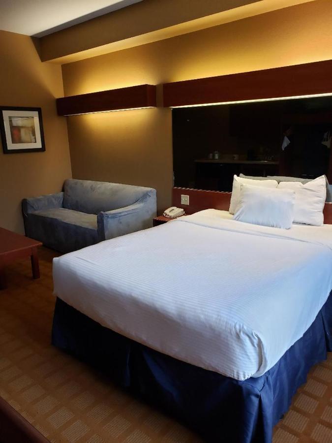 Microtel Inn & Suites By Wyndham Старквил Екстериор снимка